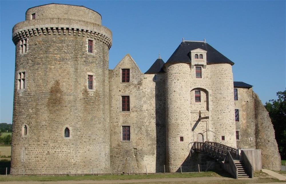 Le château de Saint Mesmin