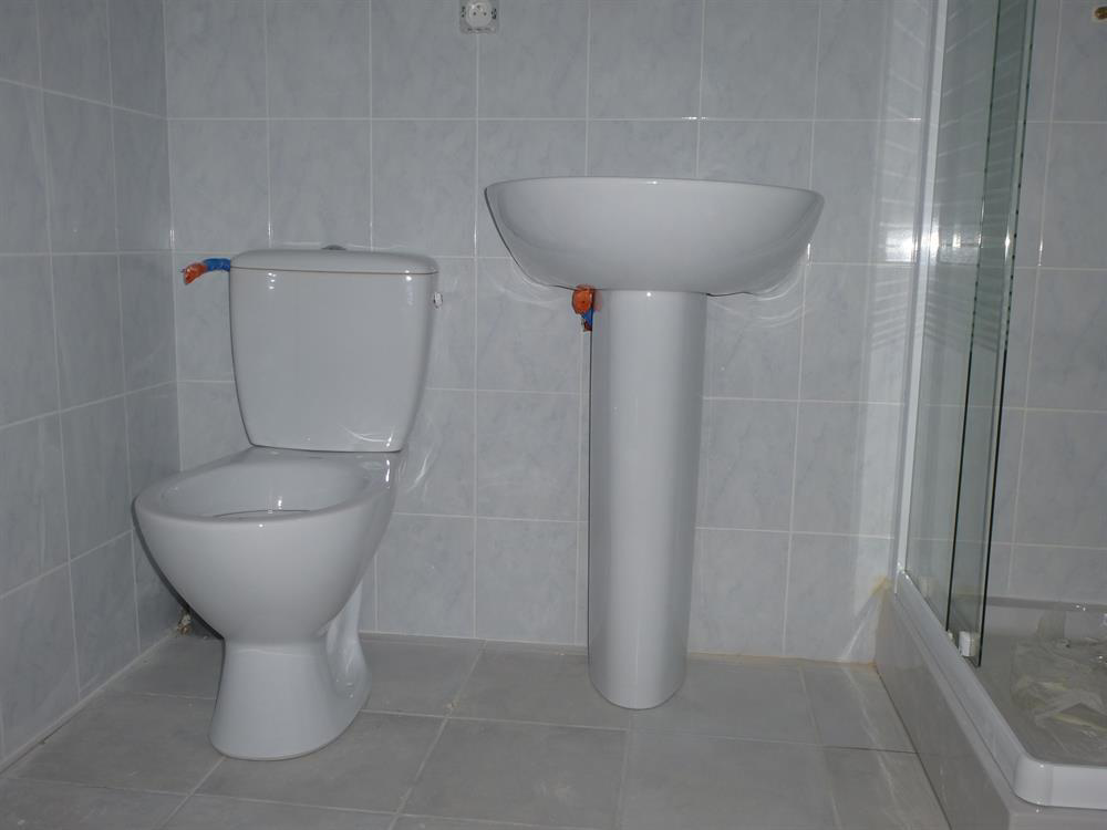 WC + lavabo  plombier ccds Coursan