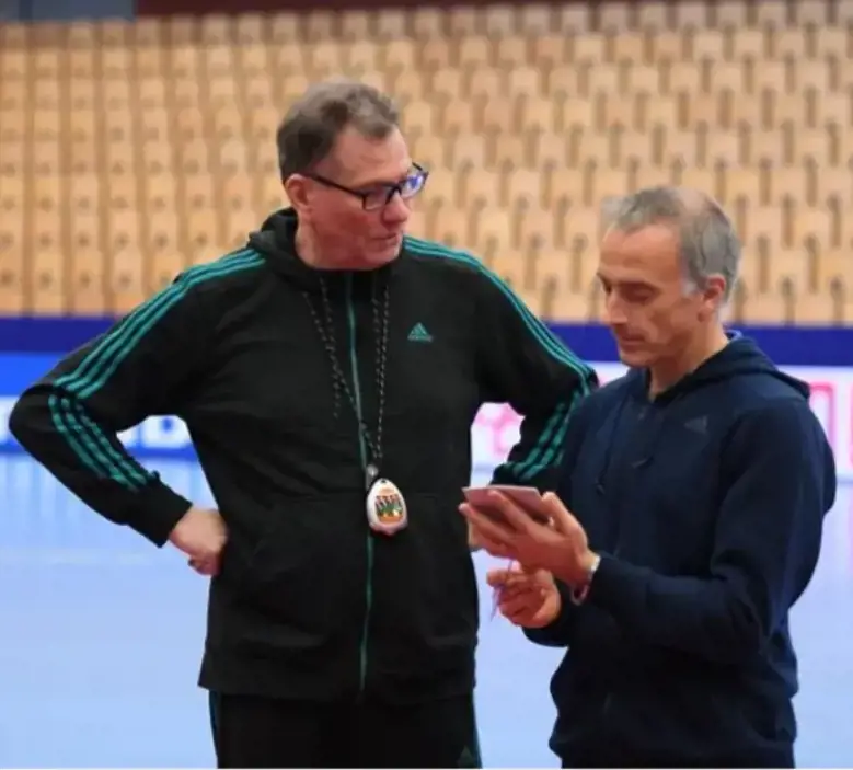 Olivier Krumbholz entraîneur équipe de France handball et Richard Ouvrard 