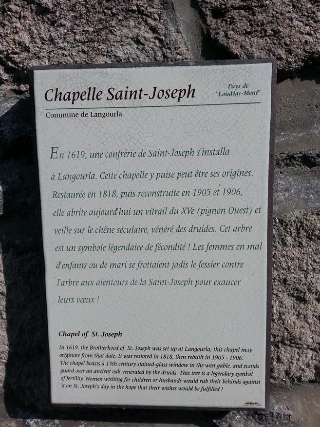 panneau relatant l'histoire de la chapelle St Joseph